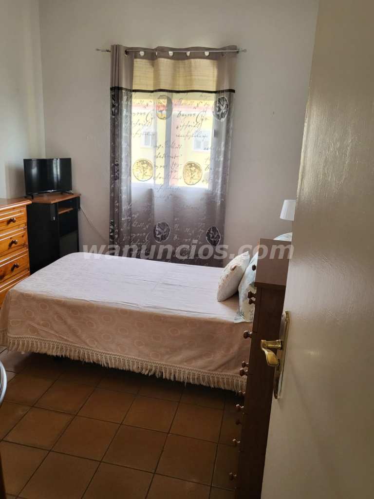 380 € - Habitación Cómoda, Amplia y Luminosa Ideal para estancias largas. (Bami)