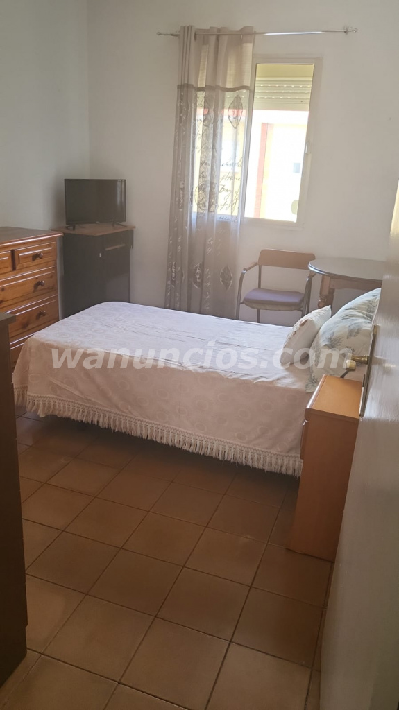 380 € - Habitación Cómoda, Amplia y Luminosa Ideal para estancias largas. (Bami) 2