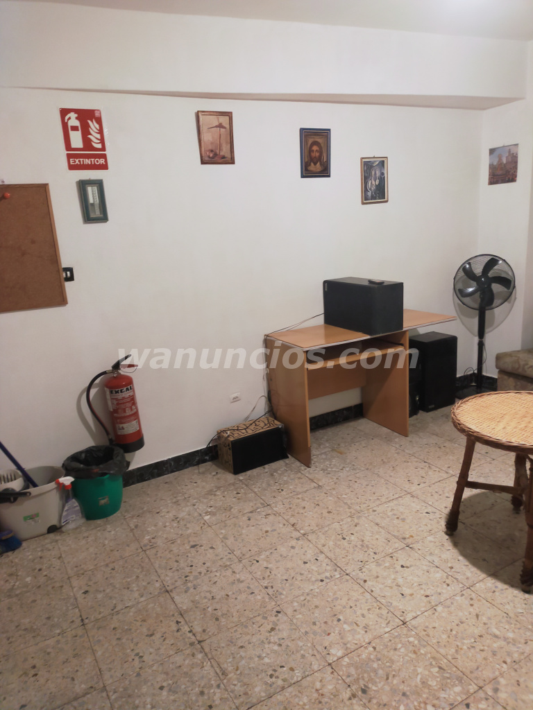 130 € - Alquilo local económico ideal para oficina o almacén 4