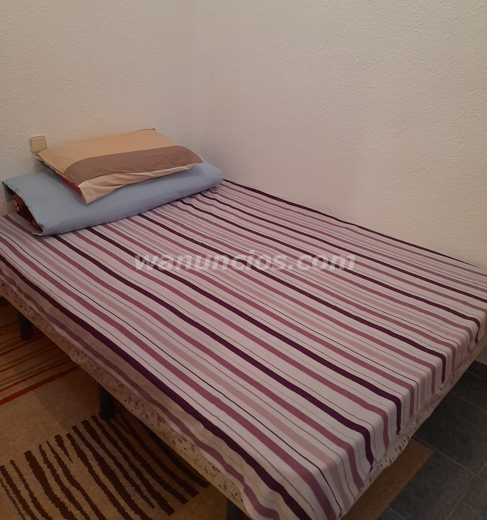 1 € - Habitación sin coste para chica joven soltera (Centro Madrid) 2