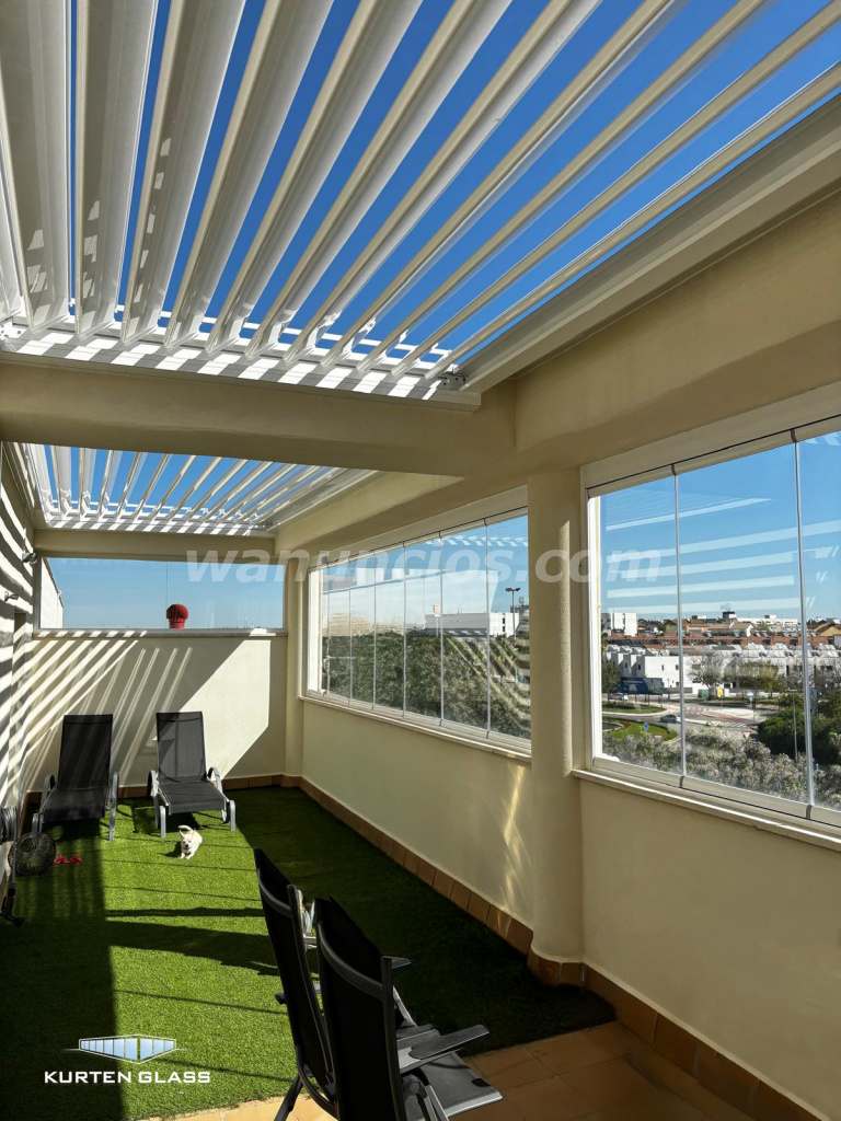 Cortinas de cristal, Barandillas de cristal, Pergolas bioclimaticas (Sevilla) 4