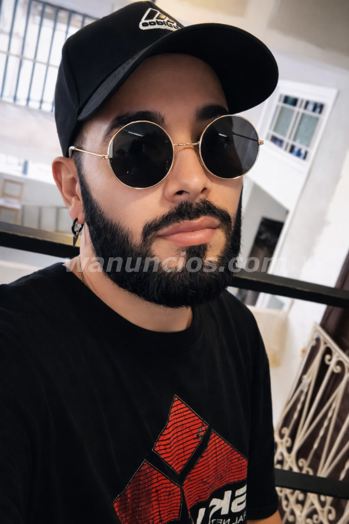Soy de la Habana cuba por si buscas algo de compañía y diversión