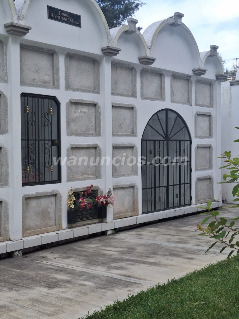 Cementerio privado las bouganvilias, Guatemala (Seis) 2