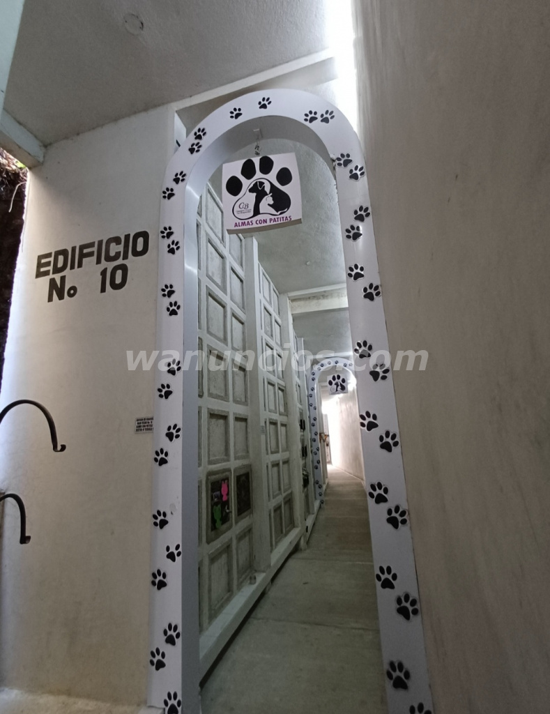 Cementerio privado las bouganvilias, Guatemala (Seis) 5