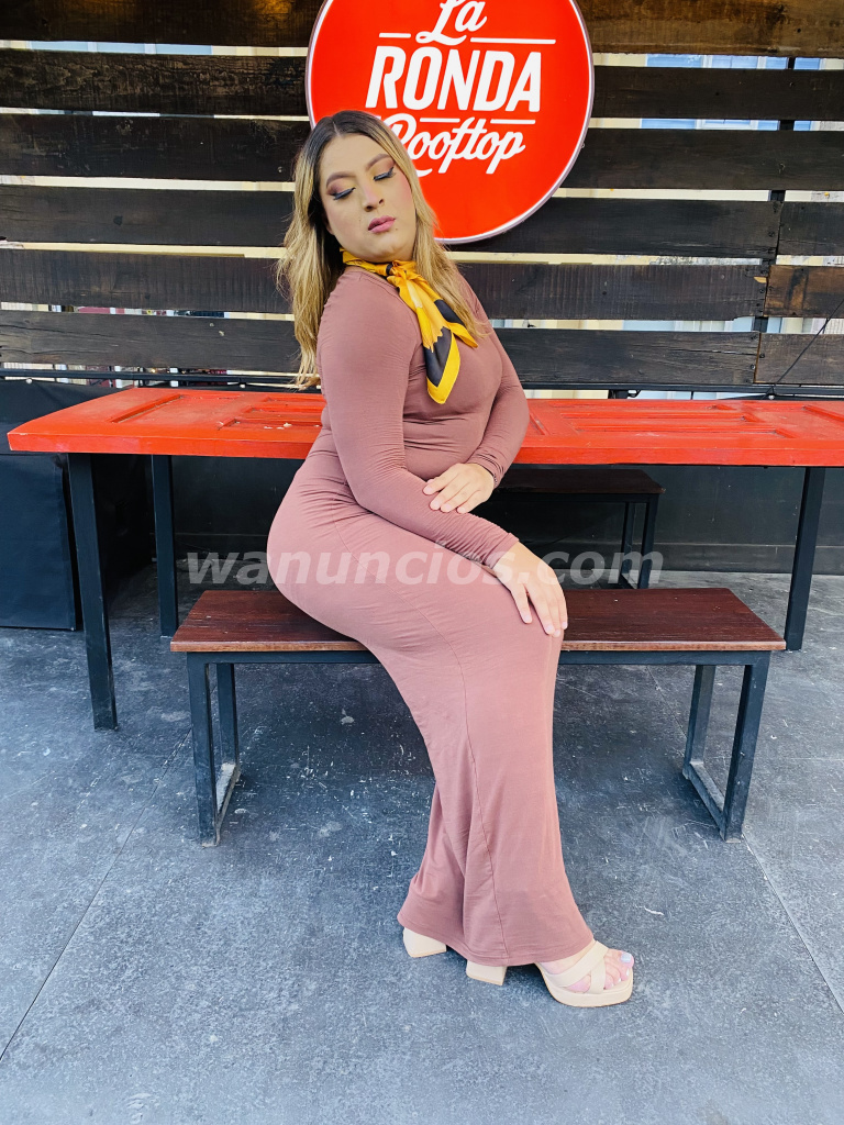 Chica tranny rubia aseada y extrovertida (Mall premier) 2