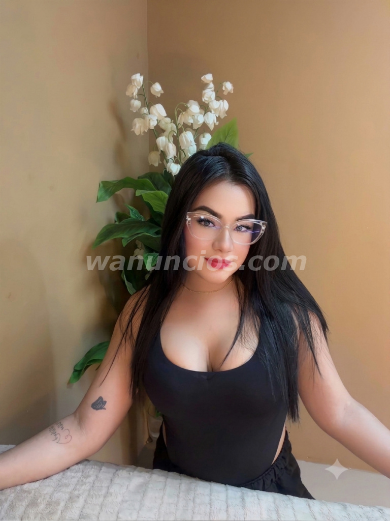 Camila, hermosa masajista, ya está disponible para atenderte. (El dorado)