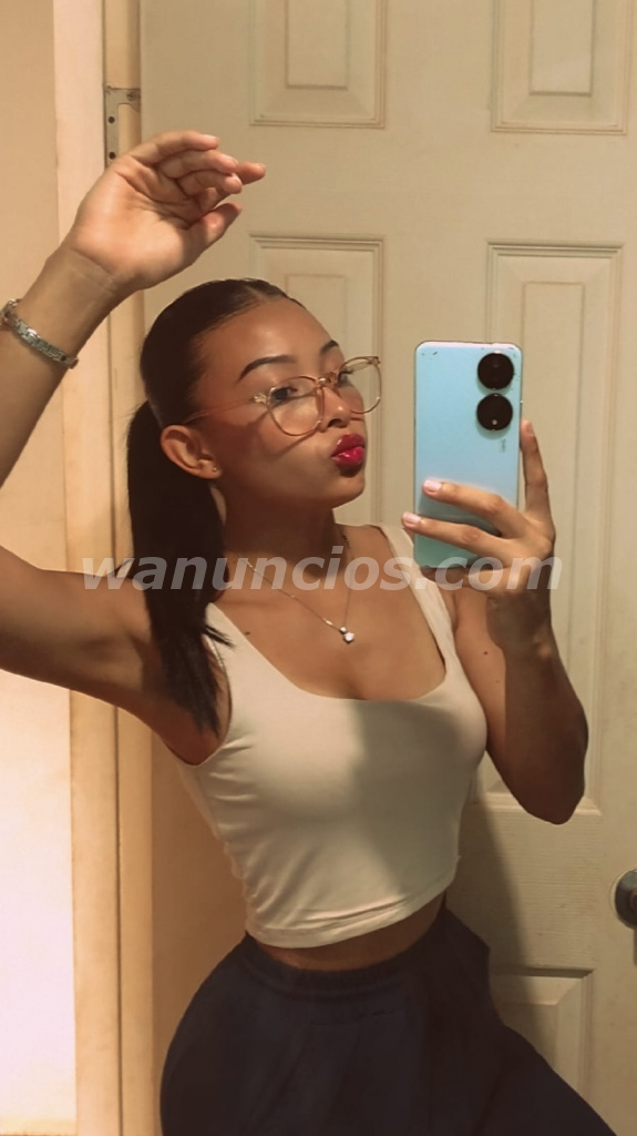 Valeria tu bella masajista panameña de regreso (Céntrico)