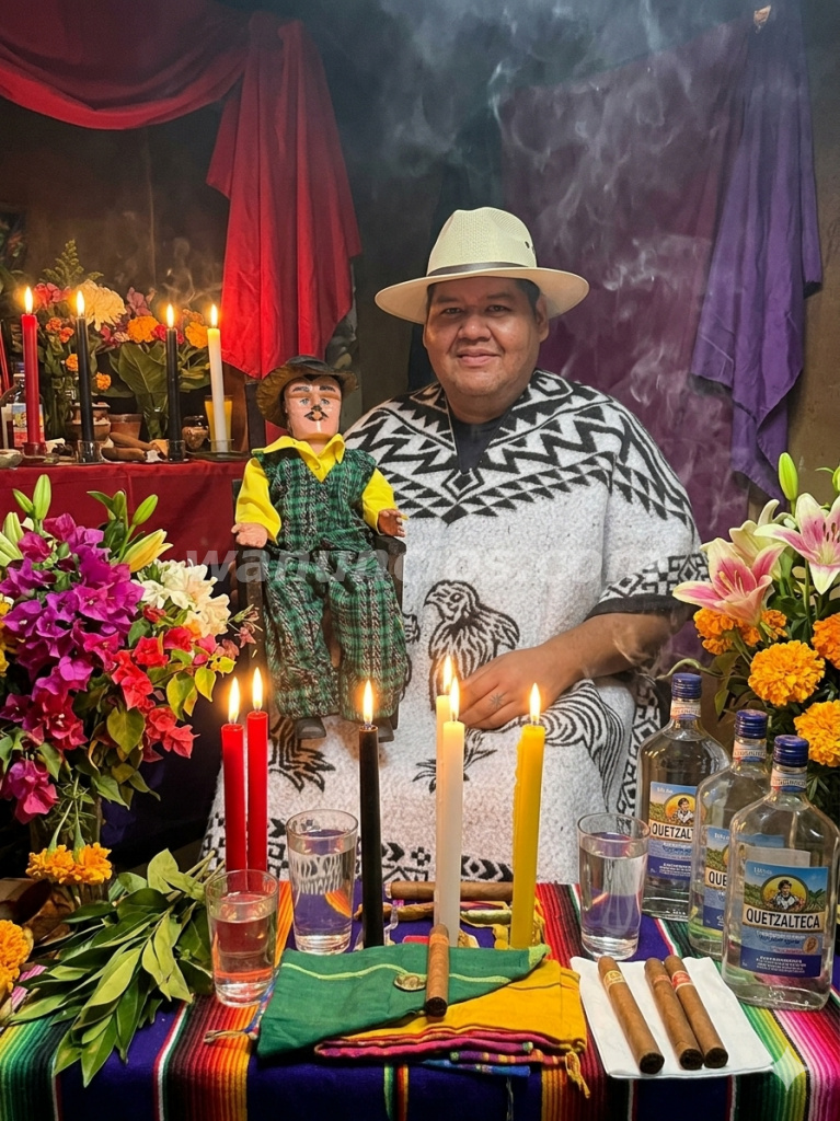 Salomón Balam CURANDERO MAYA realiza un trabajo pactado (Quiche)