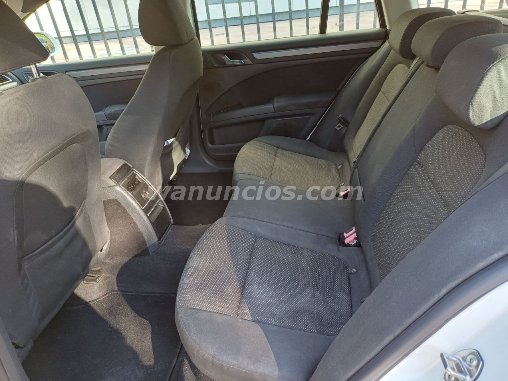 4.499 € - Skoda Superb 1.6 tdi familiar 2011 color blanco (Madrid) 5