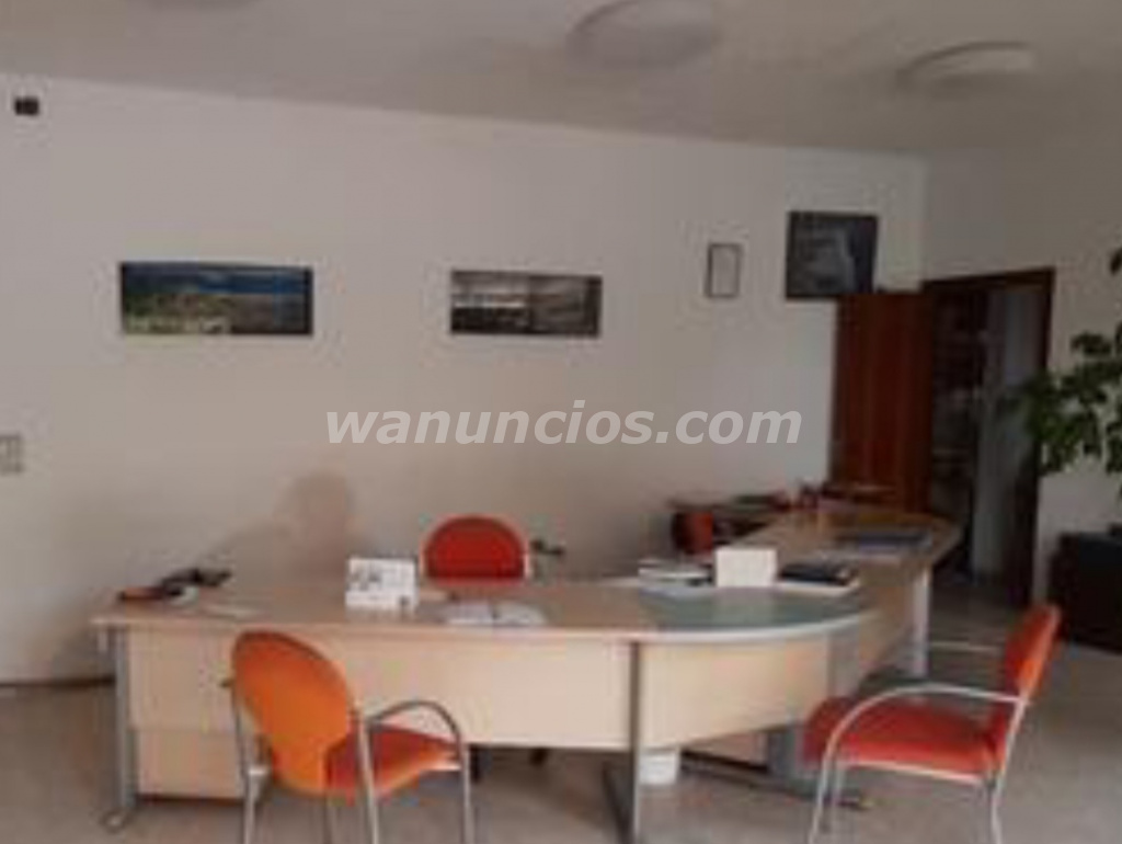 500 € - Mesa de oficina moderna bicolor en Estartit (Estartit Gerona)