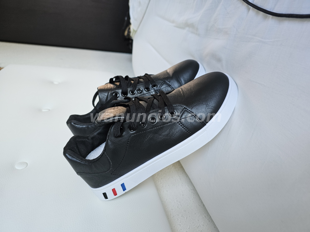 30 € - Zapatillas Deportivas Negras Para Hombre (Maliaño)