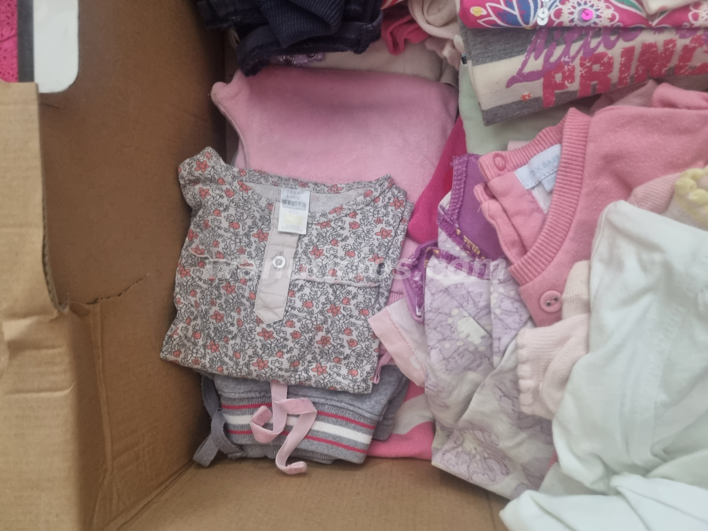 20 € - Lote ropa infantil 0 a 18 meses y niña 2 a 5 años (Valdemoro) 3