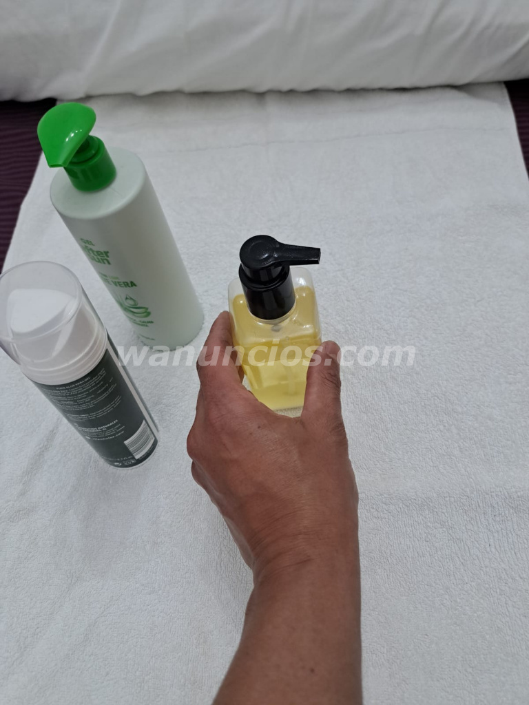 Hombre da masaje gratis a mujeres sin ánimo de lucro (Marbella)