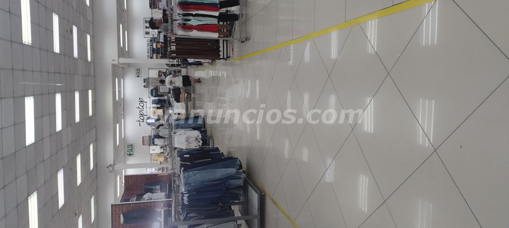 Ayúdame, Soy un chico virgen de 22 años en busca de una mujer madura (Lima)