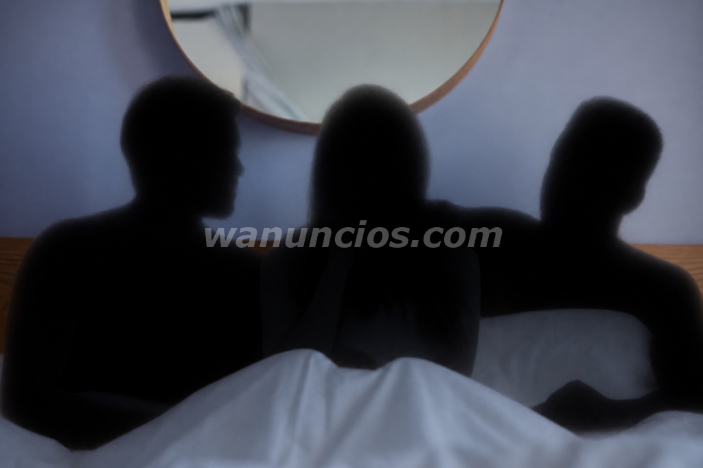 Buscamos pollon negro para darle duro a madurita (Lorca y alrededores)