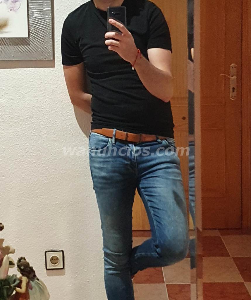 Gratifico a chica por paja o mamada en Torrevieja (Torrevieja)