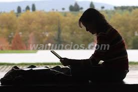 Aburrida? Eres simática y divertida. Te gustaria compartirlo? (Todas)