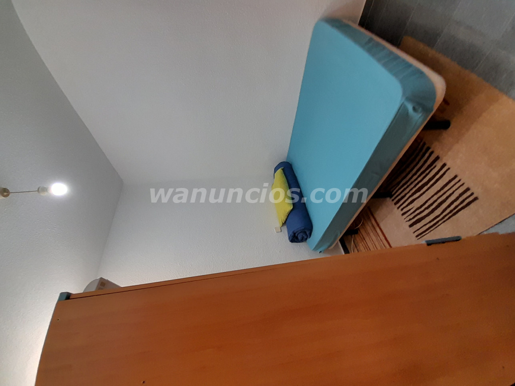 Alguna chica joven soltera busca habitación sin coste en zona centro? (Centro Madrid)