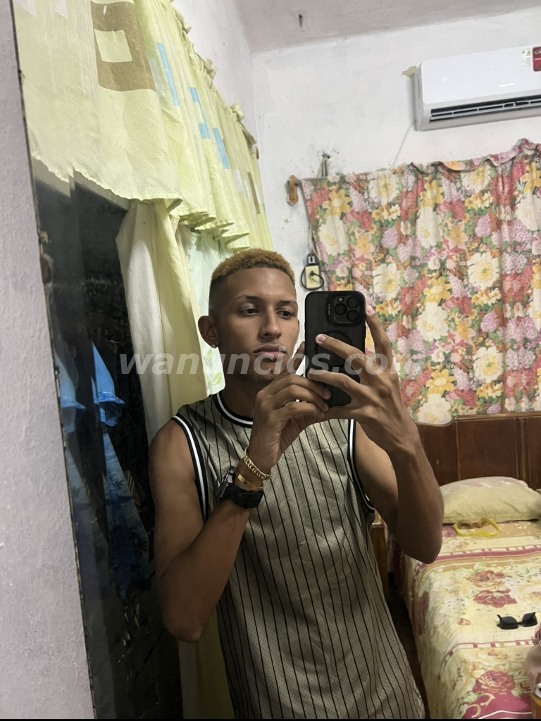 Soy pasivo y busco amor o lo que pueda surgir soy de Cuba (Habana lisa)