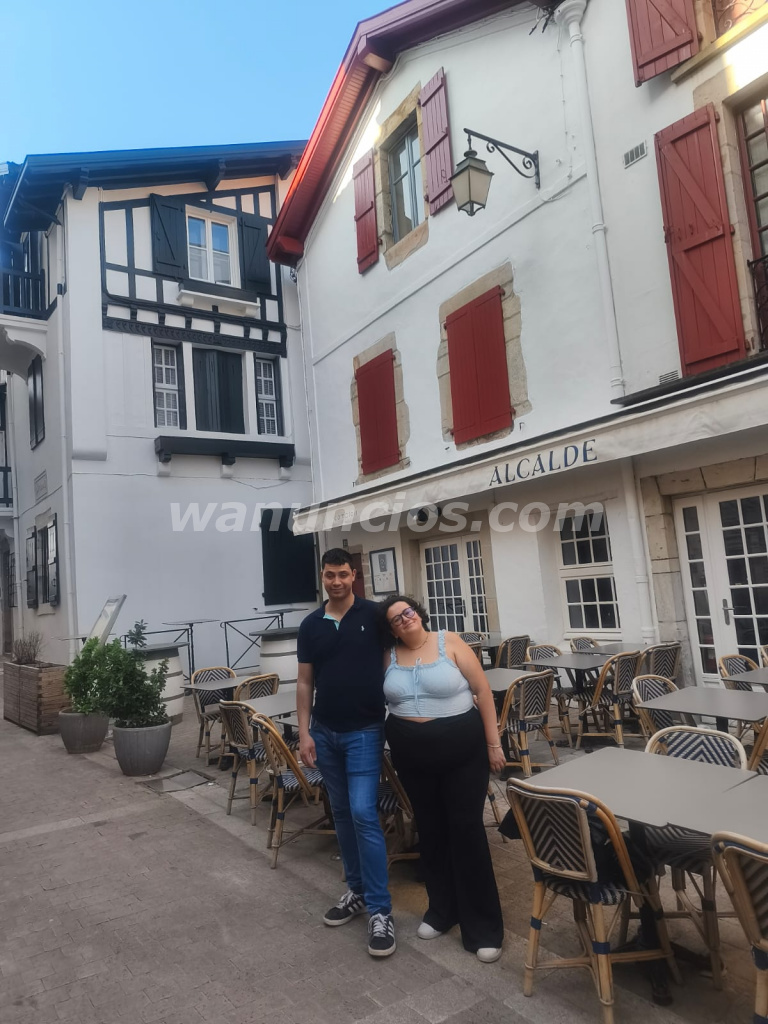 Pareja de 222 y 23 años en busca de un raro diferente (Burgos)