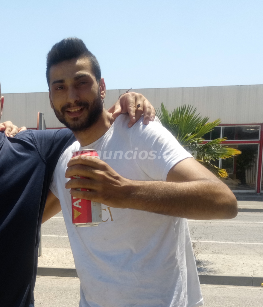 Rommie seria y organizada leer anuncio pol fabo (Los Alcarrizos)